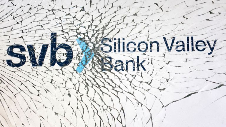 The Silicon Valley Bank Collapse: Why Startups Need to Leverage Contingent Talent Now More Than Ever.